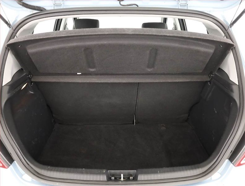 Hyundai i20 (2013) 1.2, Serv.kniha - fotka 13 z 14