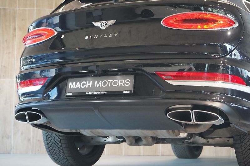 Bentley Bentayga V8, AWD, Panorama, 360° kamera - fotka 10 z 50