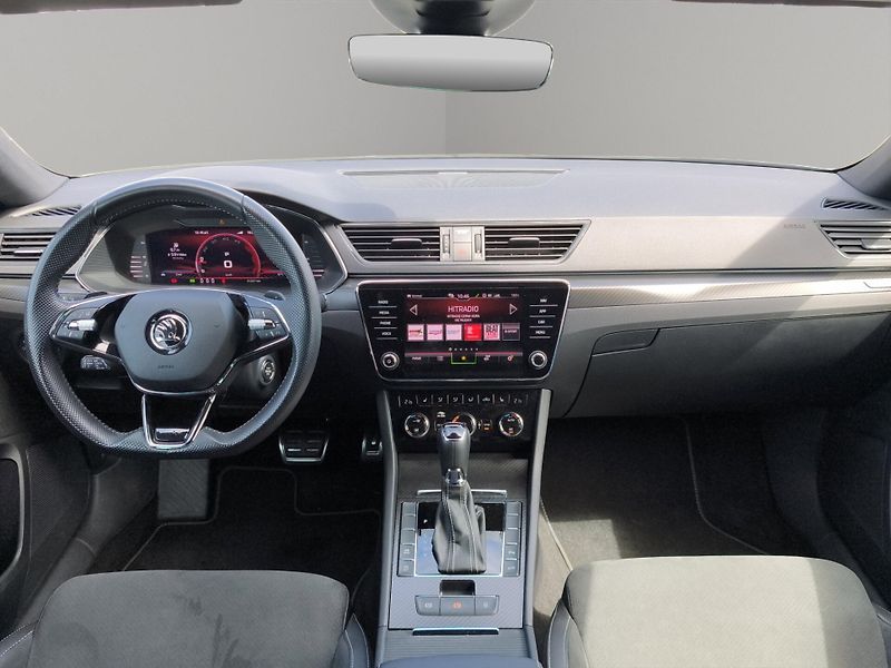 Škoda Superb (2023) SportLine 2.0 TDI 110kW DSG, Č - fotka 9 z 30