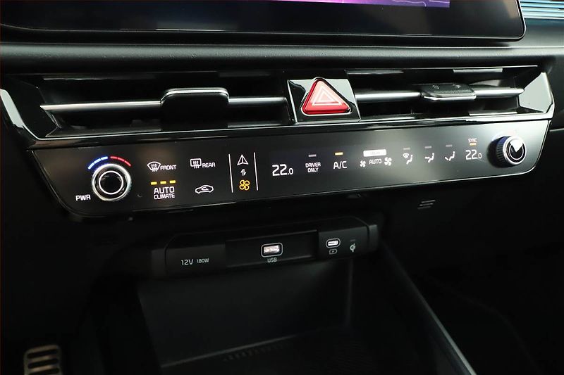 Kia Niro (2024) Premium Hybrid - fotka 17 z 20