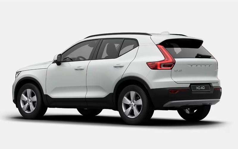 Volvo XC40 (2026) B3 AUT ESSENTIAL - fotka 6 z 12