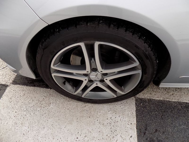 Mercedes-Benz Třídy E (2011) E 300CDI/bi-xenon/Avantgarde/ - fotka 34 z 36