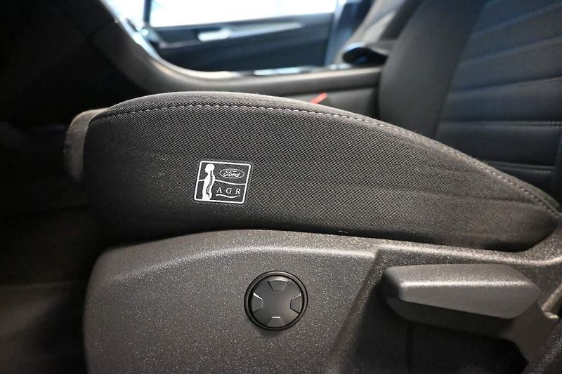 Ford Mondeo (2022) 2.0 LED SONY Tažné Kamera 8AT - fotka 28 z 37