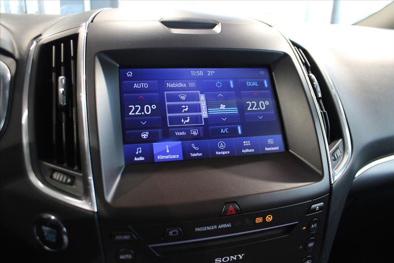 Ford Galaxy EcoBlue Automatik Titanium ACC - fotka 16 z 23