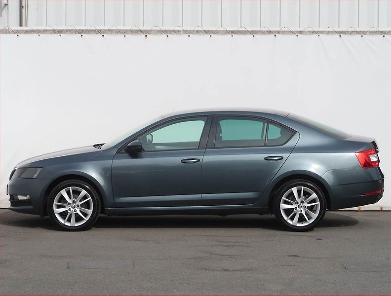 Škoda Octavia (2019) Ambition Plus 1.6 TDI - fotka 3 z 21