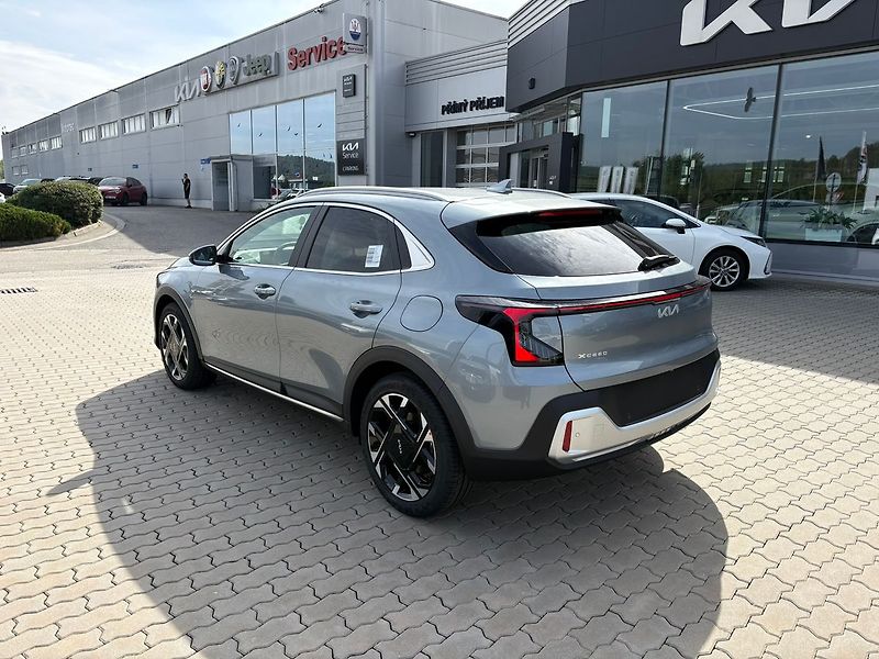 Kia Ceed (2026) 1,6 T-GDi GPF 7DCT TOP 110 KW - fotka 5 z 13