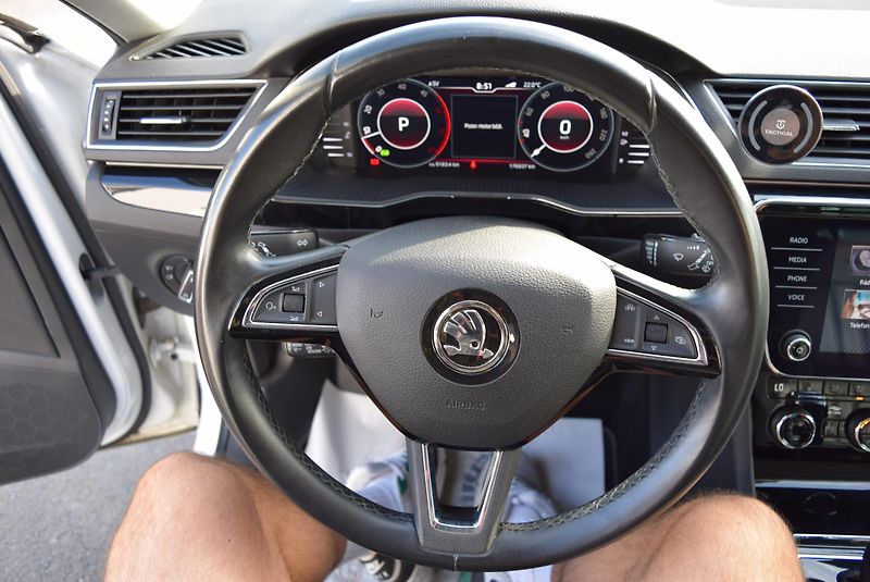 Škoda Superb (2019) 2.0TDI 110kw 4x4 L&K DSG TAŽNÉ - fotka 29 z 50