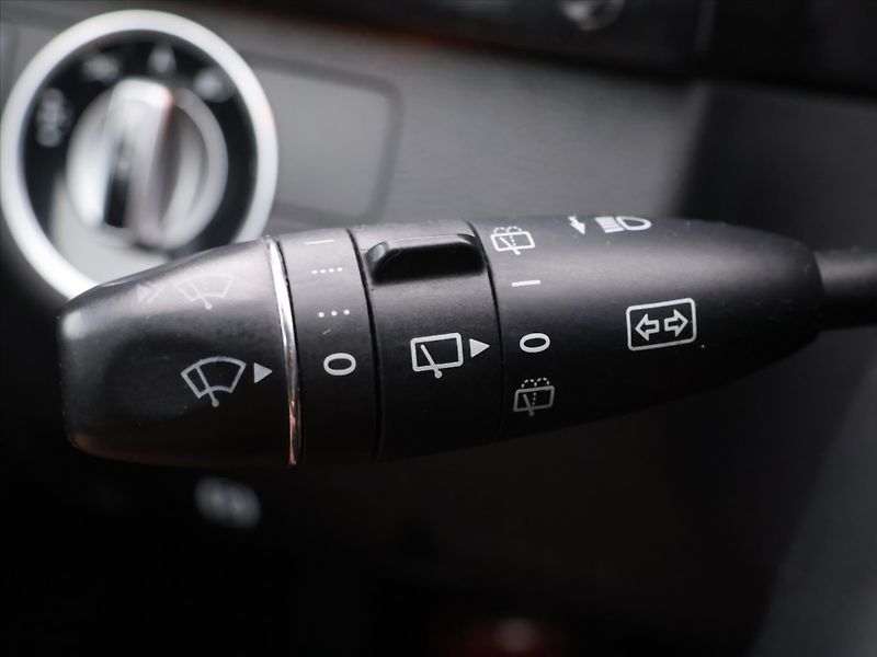 Mercedes-Benz Třídy E 3,0 350CDI 170kW Avantgarde - fotka 24 z 40