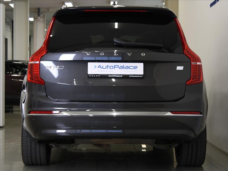 Volvo XC90 2,0 T8 Ultimate B&W Vzduch ČR - fotka 4 z 28