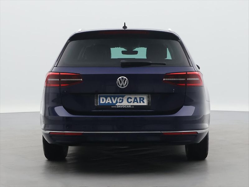 Volkswagen Passat Variant 2,0 TDI 110kW DSG Highline LED - fotka 6 z 32