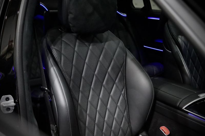 Mercedes-Benz Třídy S 580 Long 4Matic V8 370 kW - fotka 19 z 43