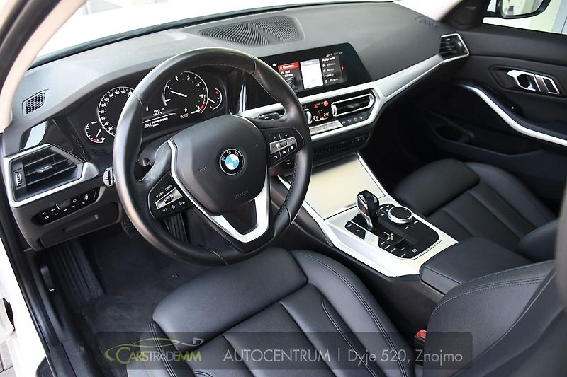 BMW Řada 3 320D xDrive 2xALU 1M ČR - fotka 9 z 54