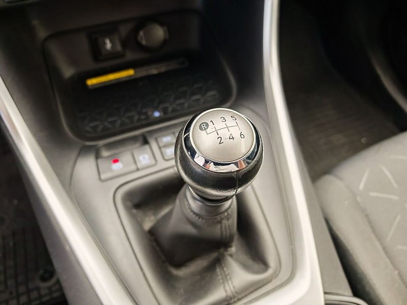 Toyota RAV4 2.0 Valvematic Comfort Style 4 - fotka 36 z 40