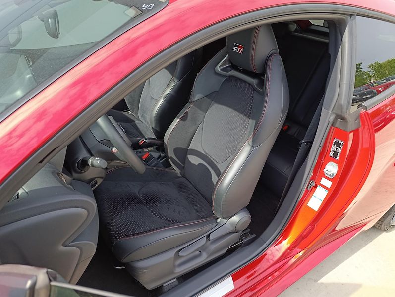 Toyota GR Yaris 1.6 TURBO DYNAMIC SPORT  - fotka 12 z 30