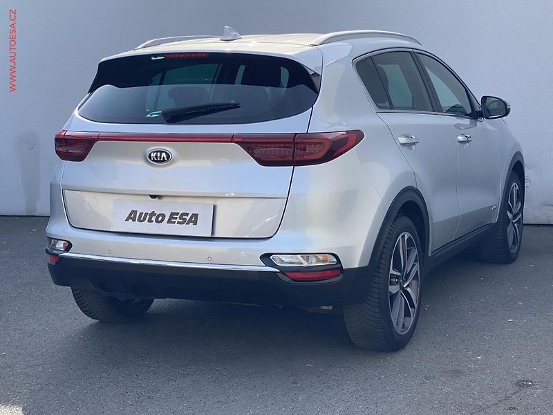 Kia Sportage (2019) 1.6 CRDi 4WD, Spirit, LED - fotka 4 z 17