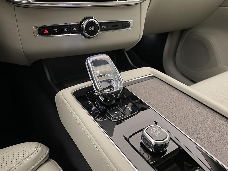 Volvo XC90 (2026) T8 AWD Plug-in BRIGHT PLUS 7m - fotka 36 z 71