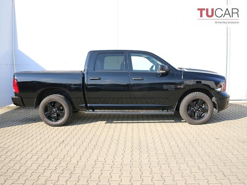 RAM 1500 (2023) Classic 5.7 V8 HEMI - fotka 3 z 44