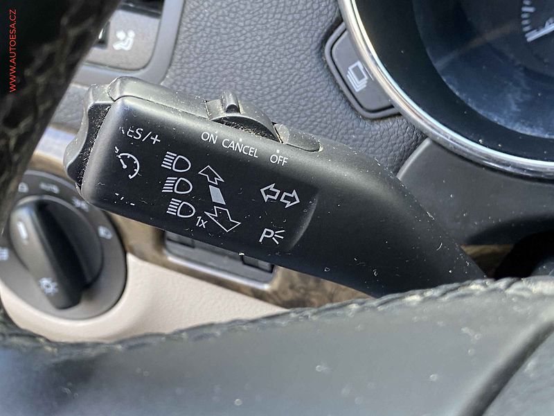 Škoda Yeti (2013) 1.4 TSi, Elegance, DSG - fotka 13 z 17