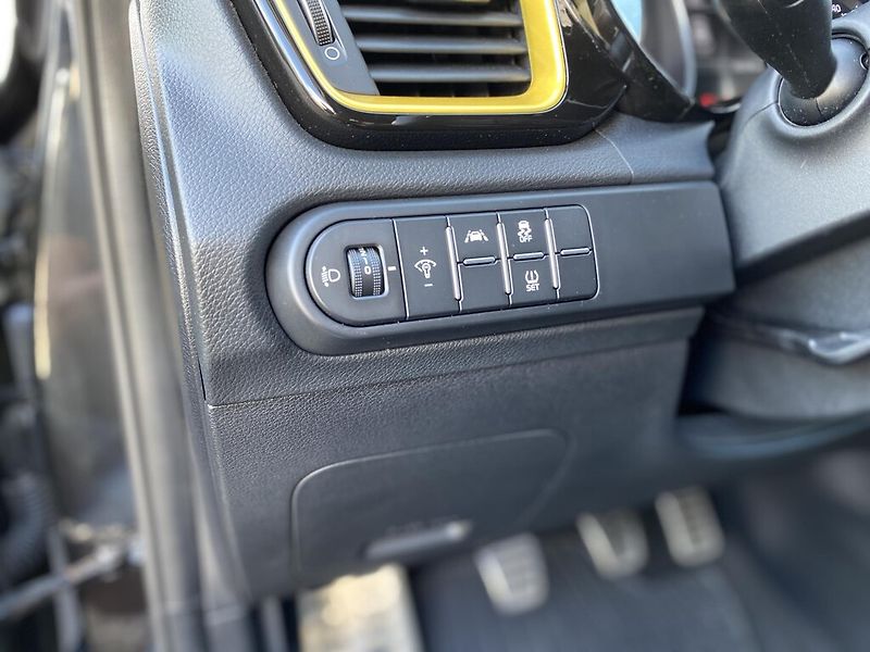 Kia XCeed 1.4 T-GDI 103 kW - fotka 12 z 25