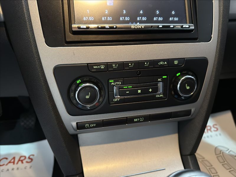 Škoda Octavia 1,4   TSI 90KW REZERVACE - fotka 17 z 33
