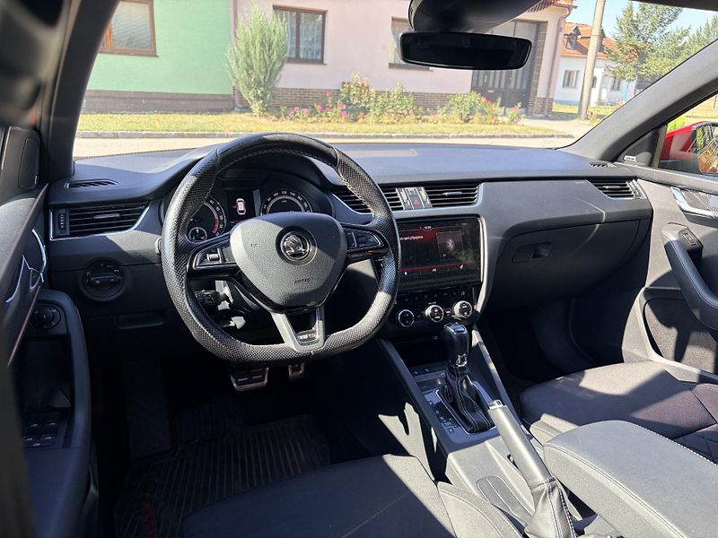 Škoda Octavia RS 2.0TDI DSG 4x4  - fotka 16 z 56
