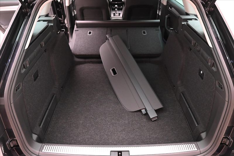 Škoda Superb 2,0 TDI 147 kW DSG 4x4 Ambitio - fotka 11 z 30