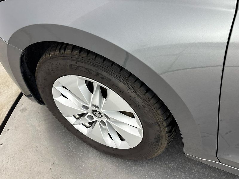 Škoda Octavia Top Selection DSG - fotka 27 z 29