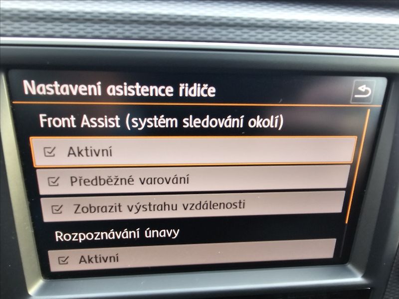 Volkswagen Golf Sportsvan 1,4TSi DSG LOUNGE NAVI STK - fotka 20 z 53