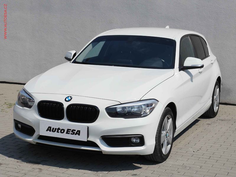 BMW Řada 1 (2015) 1.5D, Navigace, výhřev - fotka 3 z 22