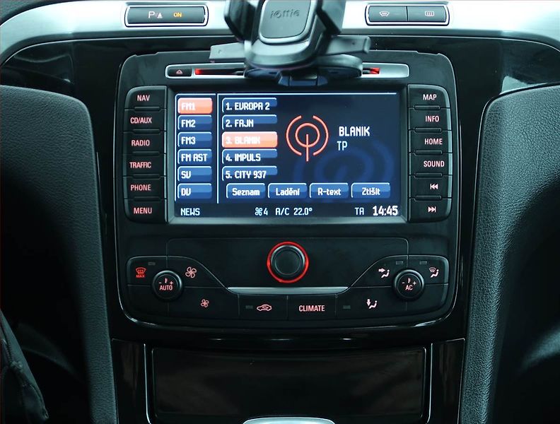 Ford S-MAX (2013) 2.0 TDCi - fotka 12 z 17
