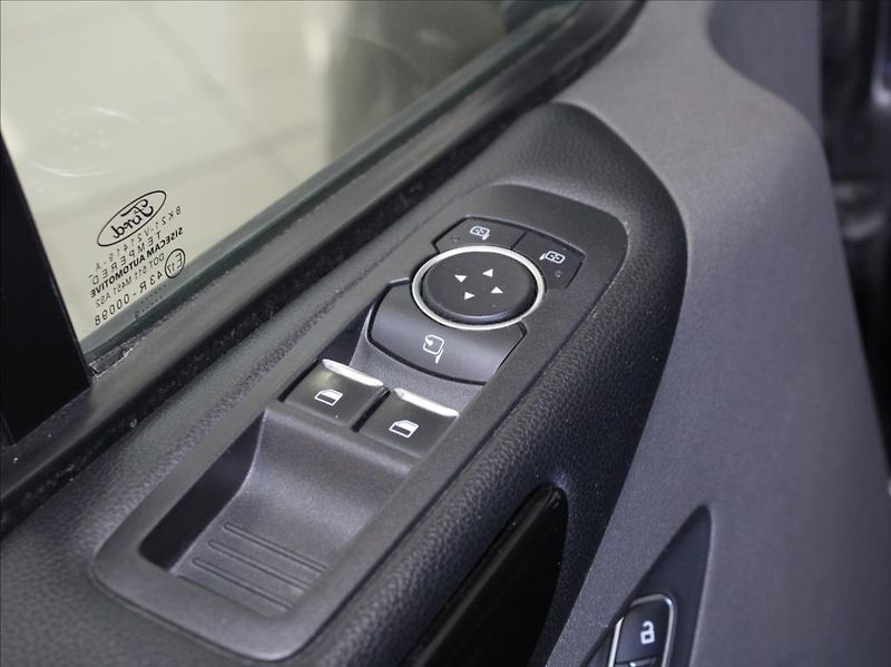 Ford Tourneo Custom 2,0 EB 125kW AT L1 Titan.X ČR - fotka 19 z 23