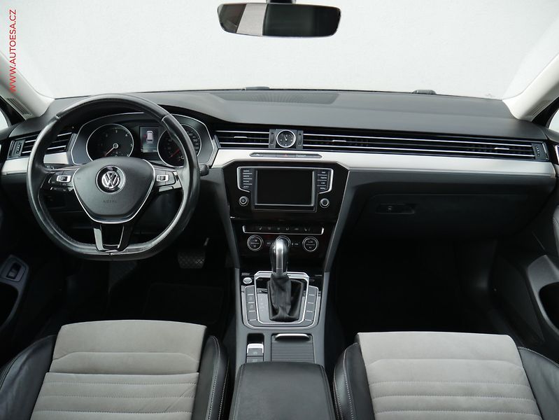 Volkswagen Passat (2016) 2.0 TDi 4x4, ČR, Highline - fotka 8 z 24