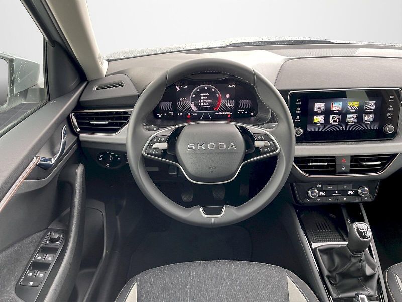 Škoda Kamiq (2025) 1.5 TSI 110 kW Top Selection - fotka 6 z 33