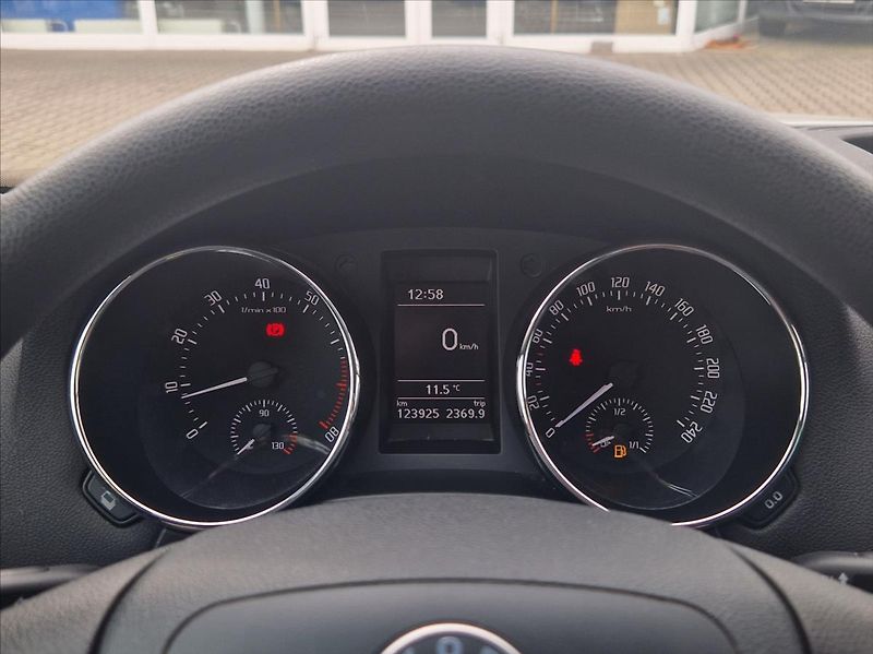 Škoda Yeti 1,4 TSI 90kW NOSIČ TAŽNÉ VÝHŘE - fotka 20 z 31