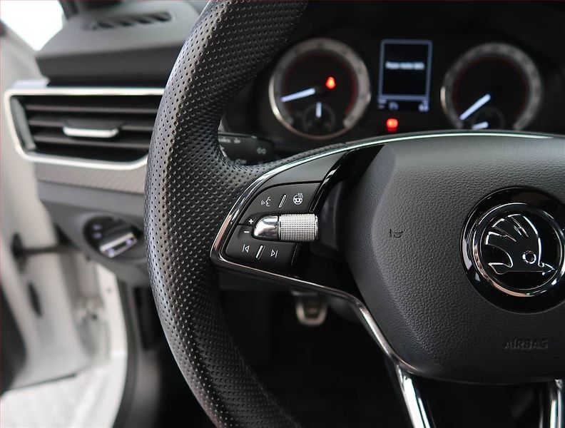 Škoda Kamiq (2023) Monte Carlo 1.5 TSI - fotka 20 z 26