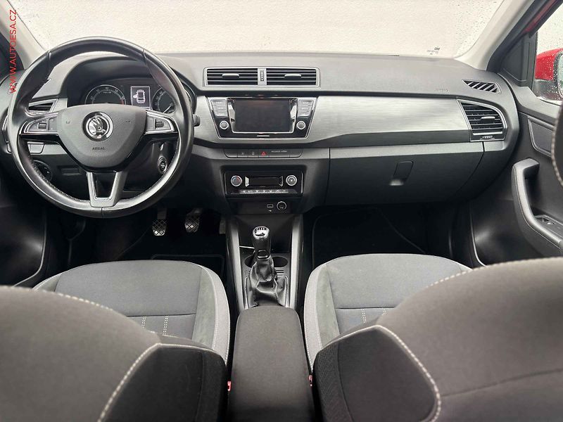 Škoda Fabia (2019) 1.0 TSI, ČR, LED, AC, temp - fotka 8 z 17