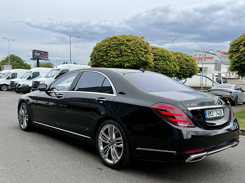Mercedes-Benz Třídy S (2018) 560 4MATIC LONG - fotka 6 z 55
