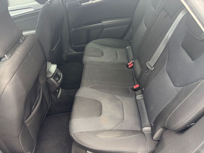 Ford Mondeo - fotka 11 z 17