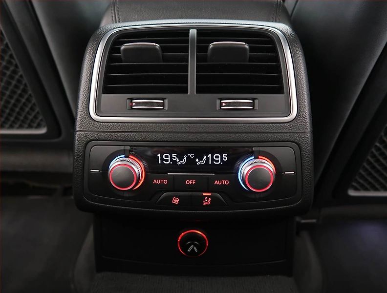 Audi A6 (2015) 3.0 TDI, 4X4, Automat, Kůže - fotka 24 z 28