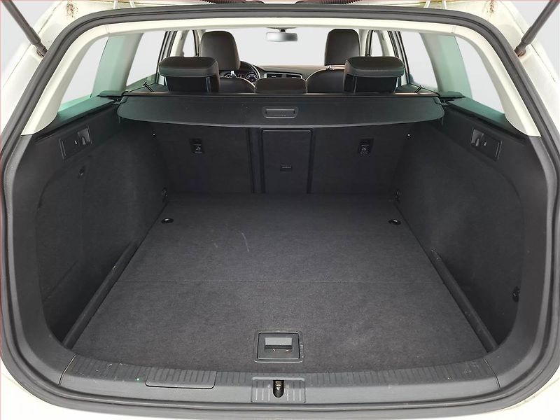 Volkswagen Golf (2014) 2.0 TDI, Navi, Xenony - fotka 14 z 22
