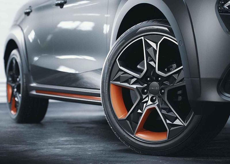 Lynk & CO O2