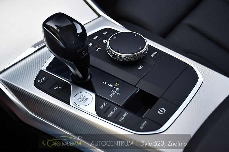 BMW Řada 3 320D xDrive 2xALU 1M ČR - fotka 38 z 54