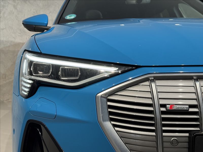 Audi e-tron 55  300kW Sportback S-Line LED - fotka 7 z 46