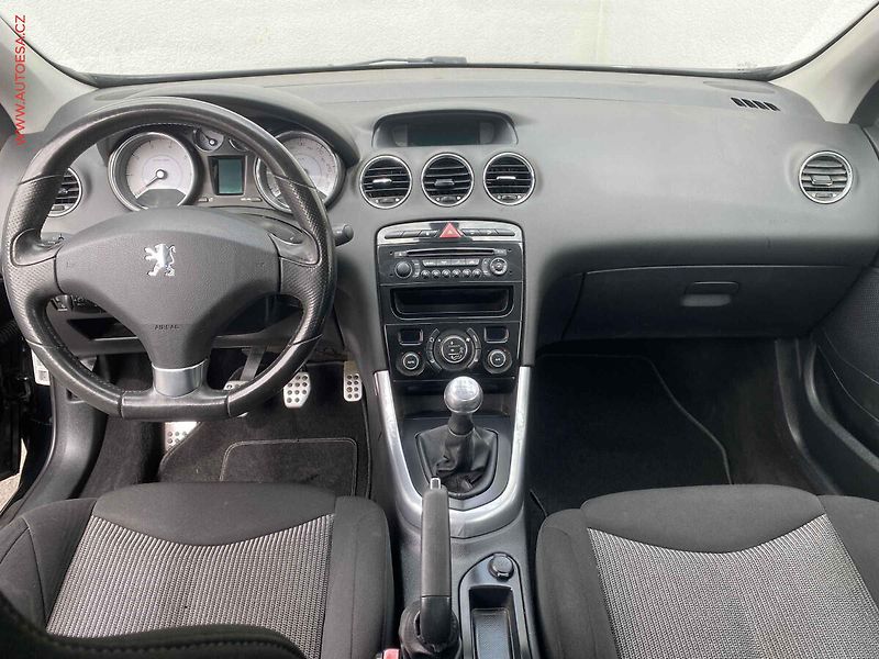 Peugeot 308 (2011) 1.6 VTI, Premium, +kola - fotka 8 z 17