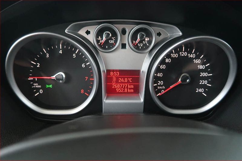 Ford C-MAX (2009) 1.6, nová STK, Tažné, Klima - fotka 11 z 15