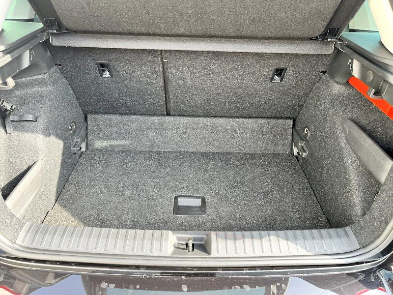 Škoda Kamiq (2021) STYLE Business Edition 1.0TSi - fotka 14 z 21