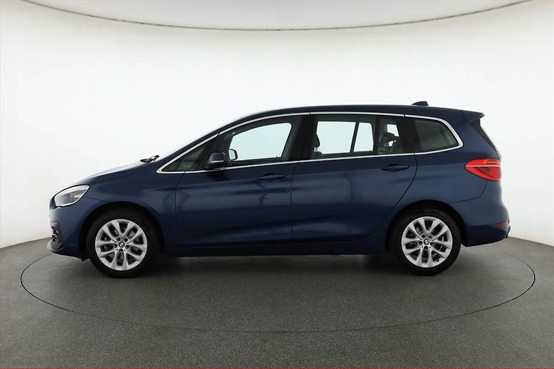 BMW Řada 2 (2021) 216d Gran Tourer, Automat - fotka 3 z 19