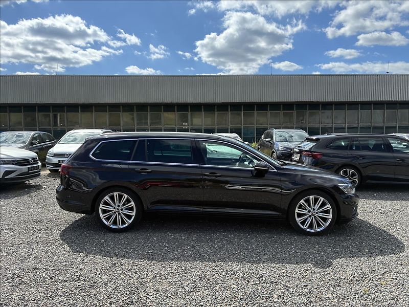 Volkswagen Passat 2,0 PANORAMA,TAŽNÉ,ALLU 19 - fotka 6 z 8