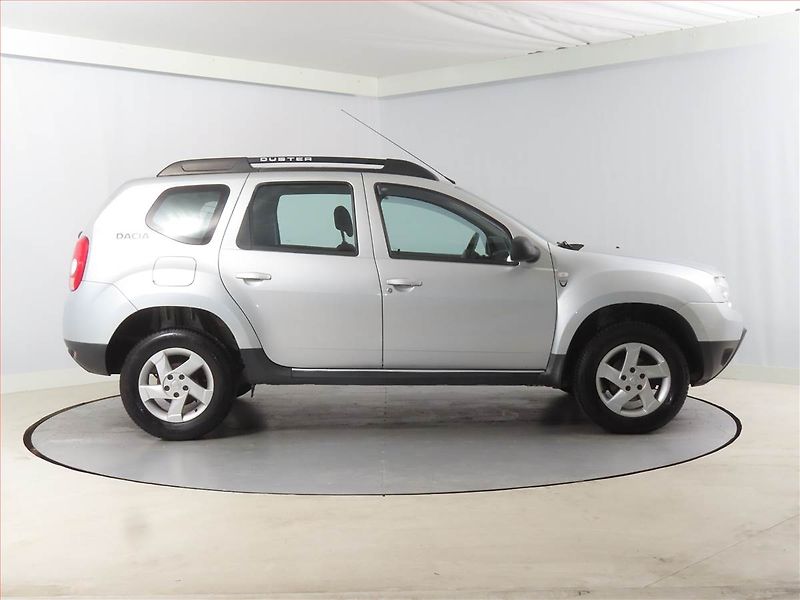 Dacia Duster (2012) 1.6 16V - fotka 6 z 13