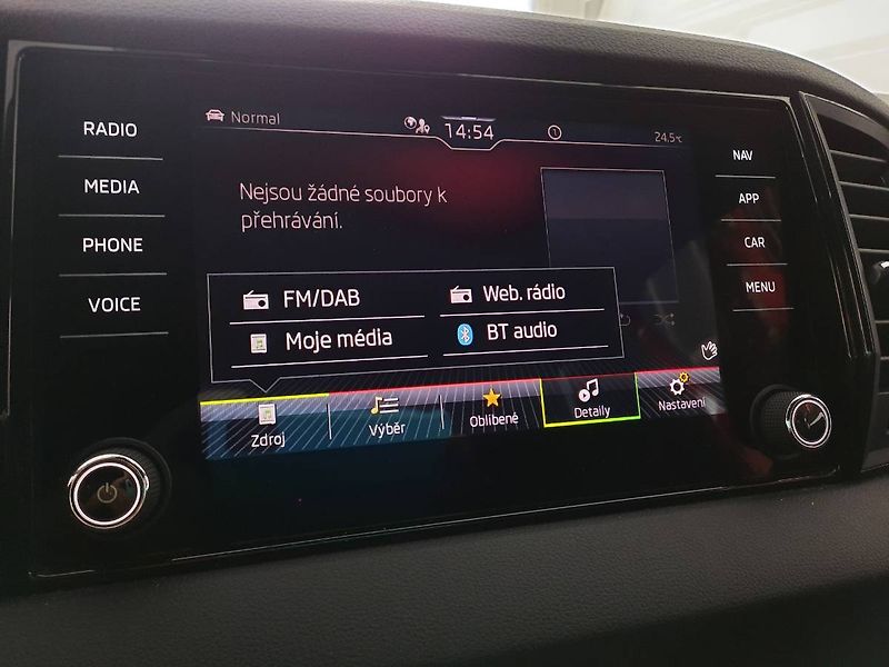 Škoda Karoq (2021) Sportline 2.0 TDI (110kW/150k) - fotka 20 z 26